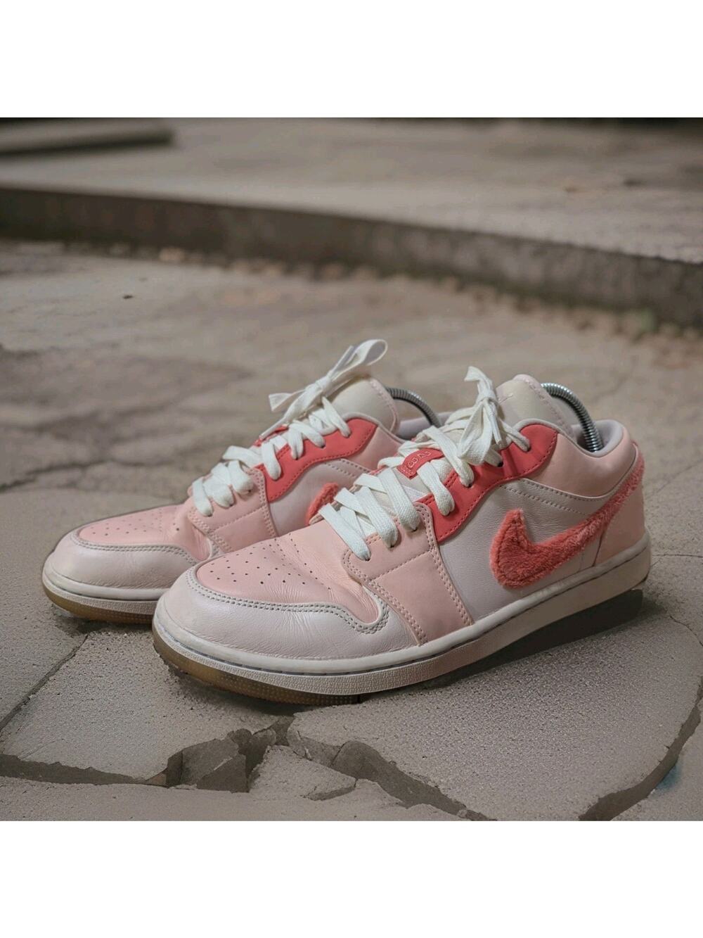 Air Jordan Women's Air Jordan 1 Low SE Mighty Swooshers DM5443-666 Sz 12 VGUC